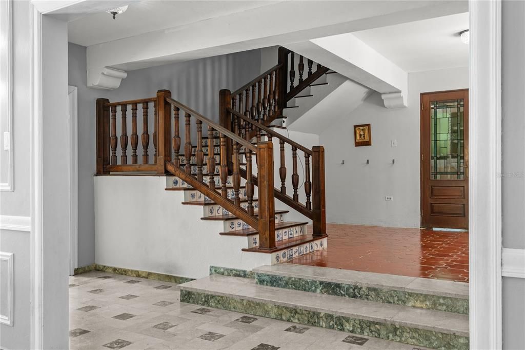 En Venta: $1,100,000 (4 camas, 3 baños, 3633 Pies cuadrados)