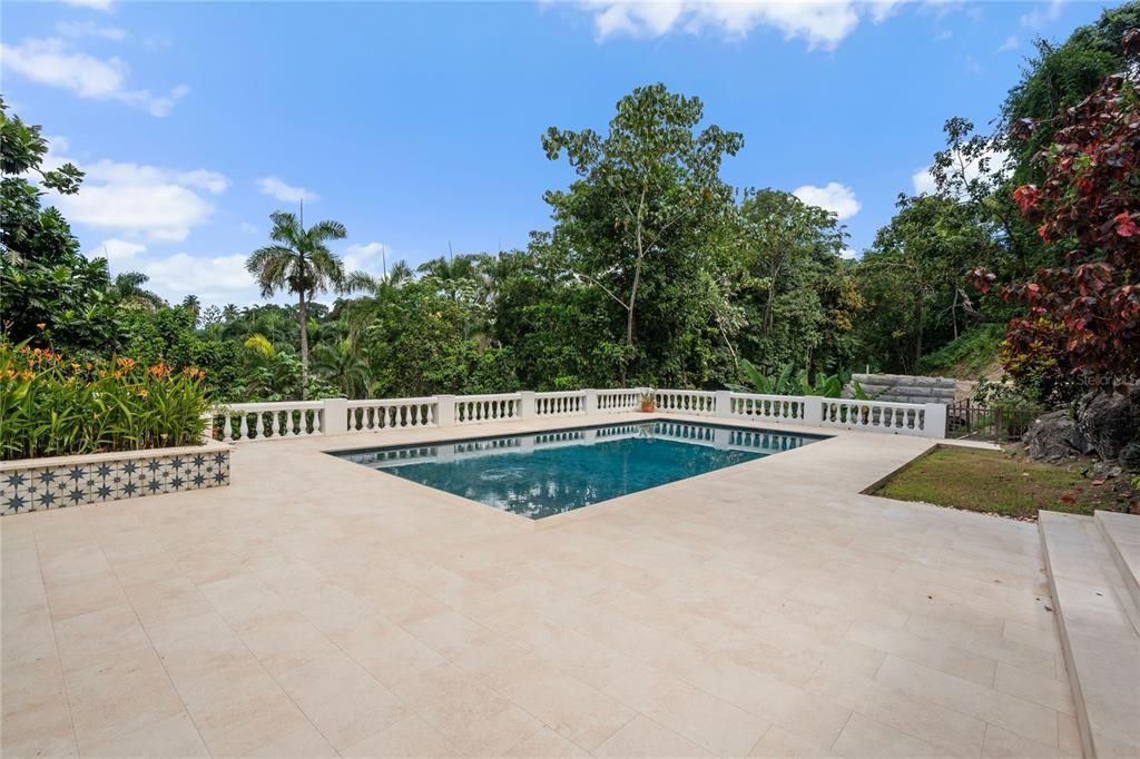 En Venta: $1,100,000 (4 camas, 3 baños, 3633 Pies cuadrados)