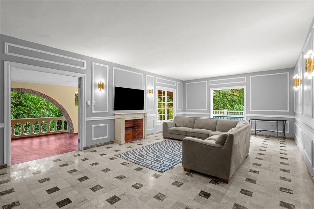 En Venta: $1,100,000 (4 camas, 3 baños, 3633 Pies cuadrados)