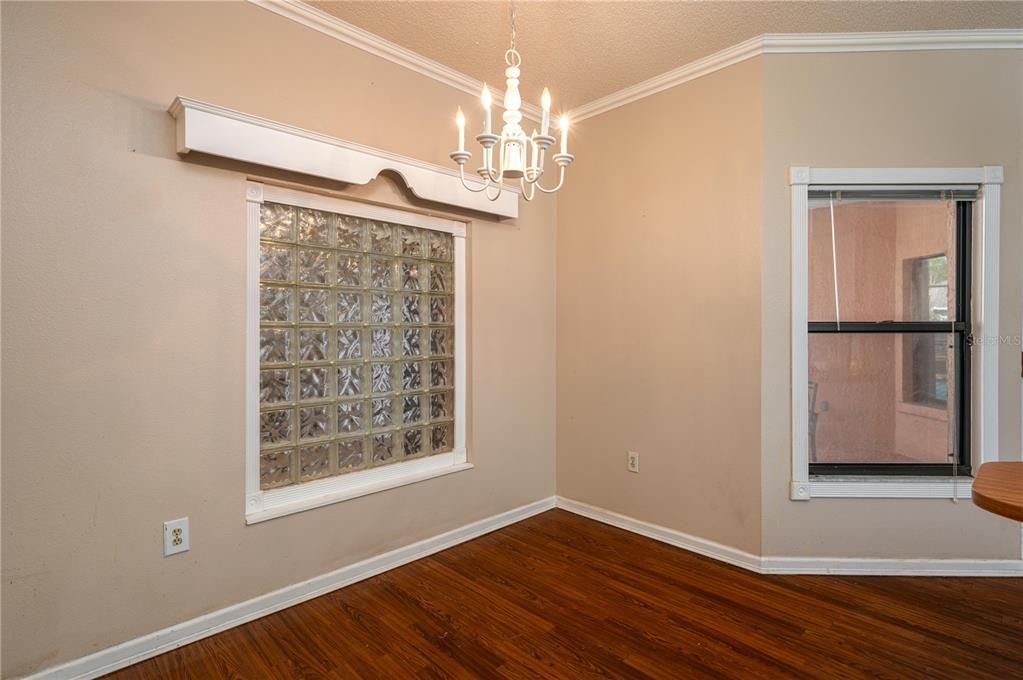 For Sale: $369,000 (3 beds, 2 baths, 1704 Square Feet)