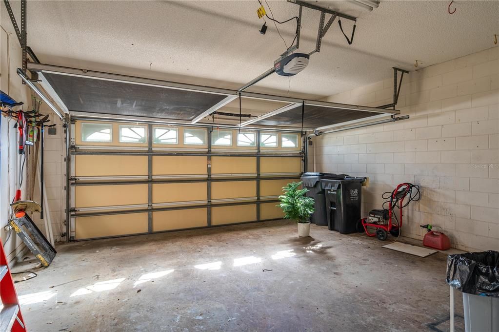 For Sale: $369,000 (3 beds, 2 baths, 1704 Square Feet)