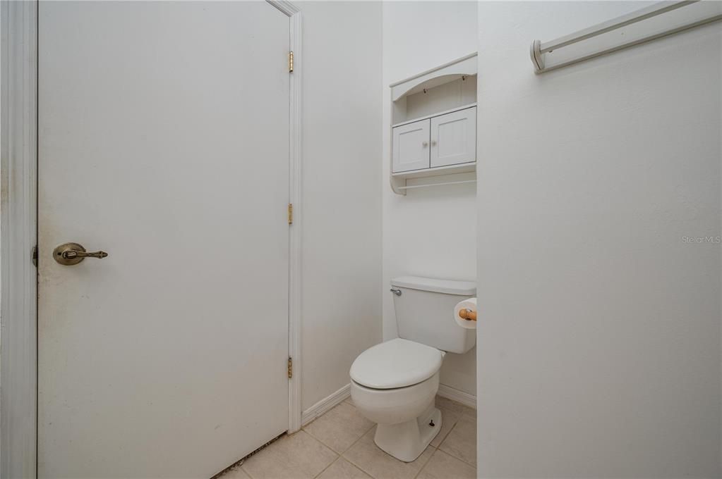 For Sale: $369,000 (3 beds, 2 baths, 1704 Square Feet)