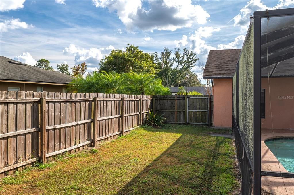 For Sale: $369,000 (3 beds, 2 baths, 1704 Square Feet)