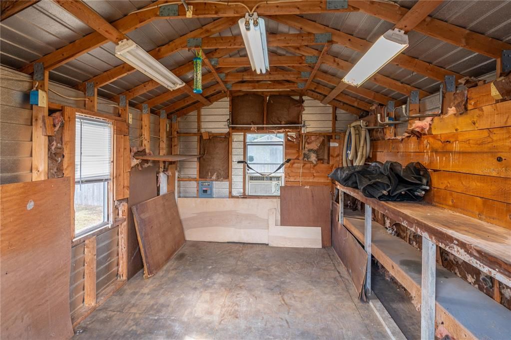 For Sale: $369,000 (3 beds, 2 baths, 1704 Square Feet)