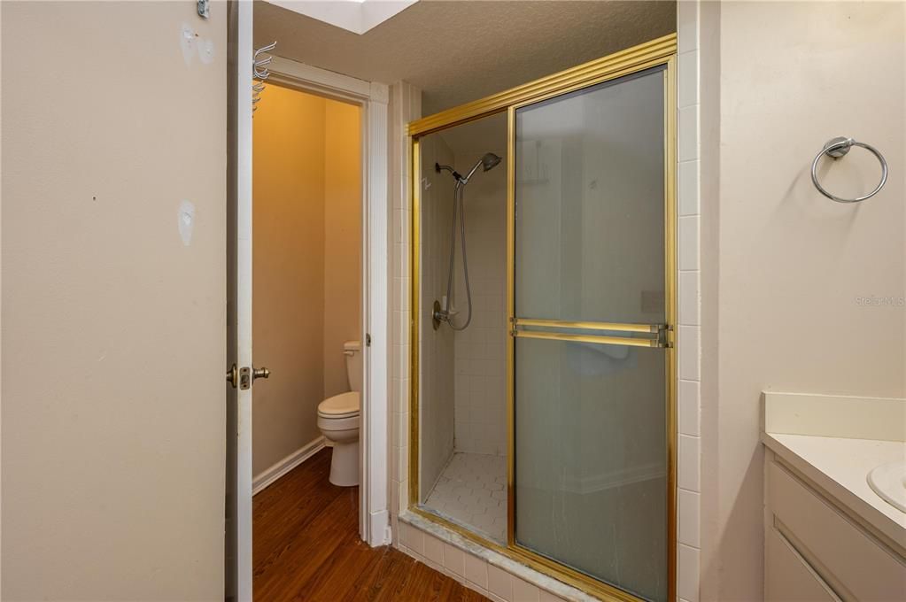 For Sale: $369,000 (3 beds, 2 baths, 1704 Square Feet)