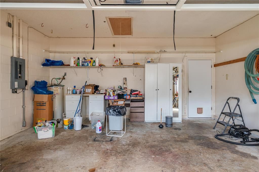 For Sale: $369,000 (3 beds, 2 baths, 1704 Square Feet)