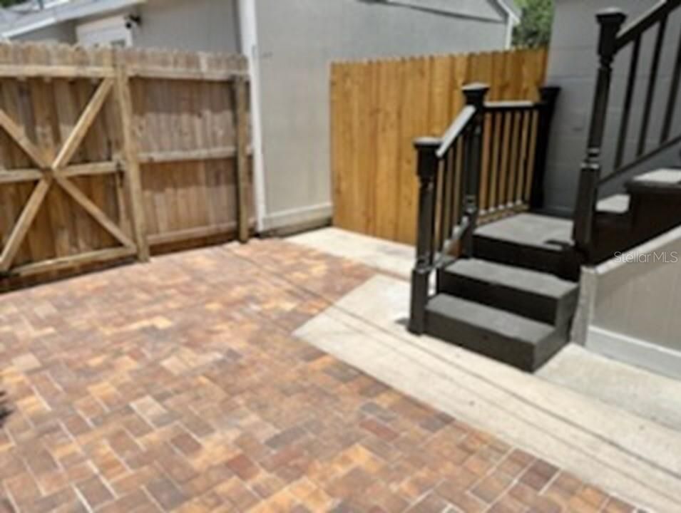 Active With Contract: $1,740 (1 beds, 1 baths, 540 Square Feet)