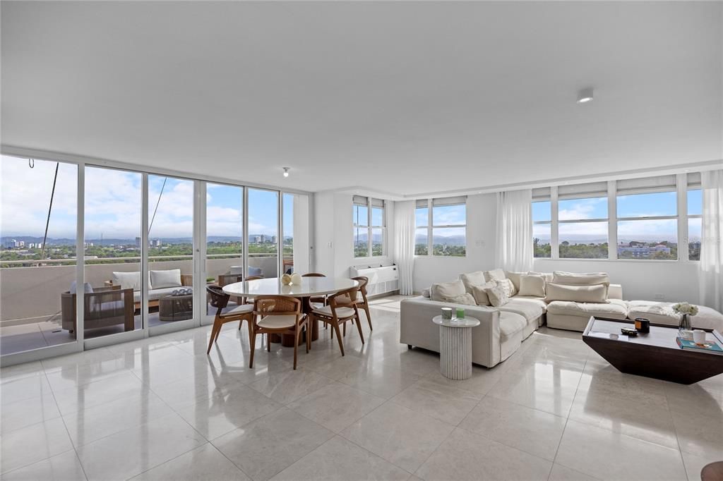 En Venta: $1,295,000 (3 camas, 2 baños, 2107 Pies cuadrados)