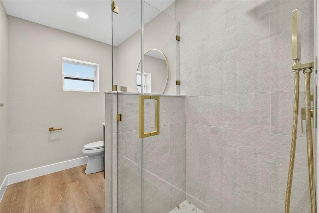 For Sale: $249,000 (3 beds, 2 baths, 1409 Square Feet)