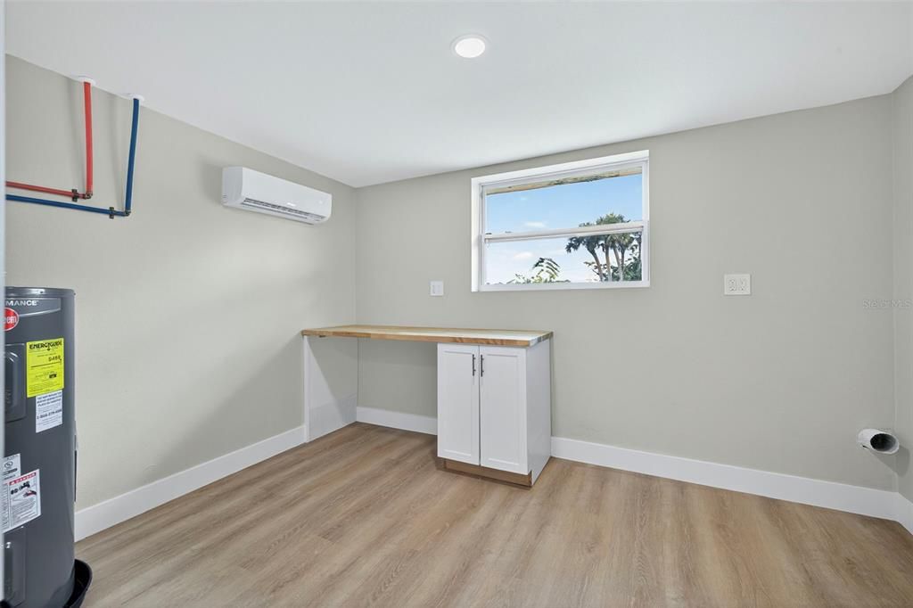 For Sale: $249,000 (3 beds, 2 baths, 1409 Square Feet)