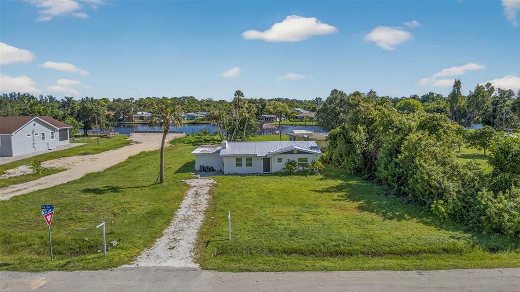 For Sale: $249,000 (3 beds, 2 baths, 1409 Square Feet)