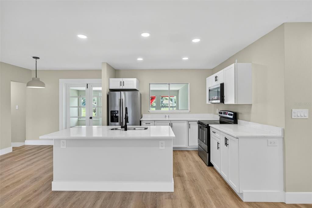 For Sale: $249,000 (3 beds, 2 baths, 1409 Square Feet)