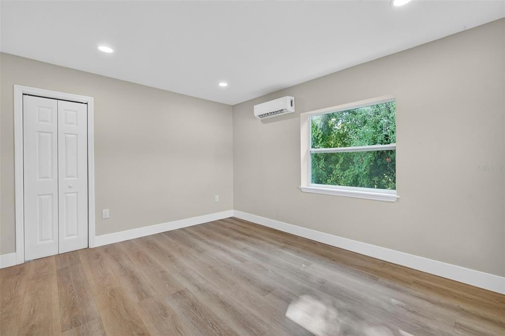 For Sale: $249,000 (3 beds, 2 baths, 1409 Square Feet)