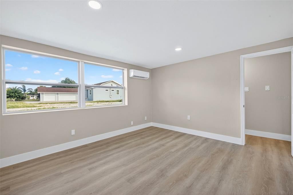 For Sale: $249,000 (3 beds, 2 baths, 1409 Square Feet)