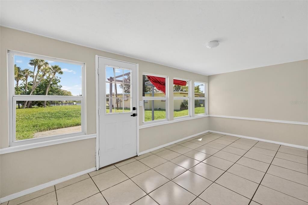 For Sale: $249,000 (3 beds, 2 baths, 1409 Square Feet)