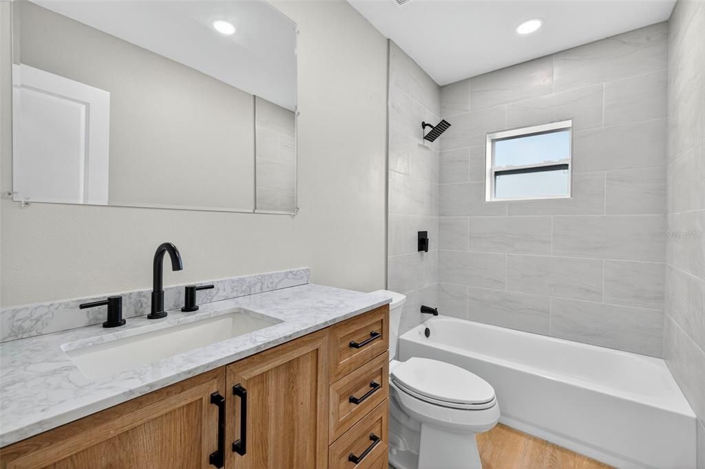 For Sale: $249,000 (3 beds, 2 baths, 1409 Square Feet)