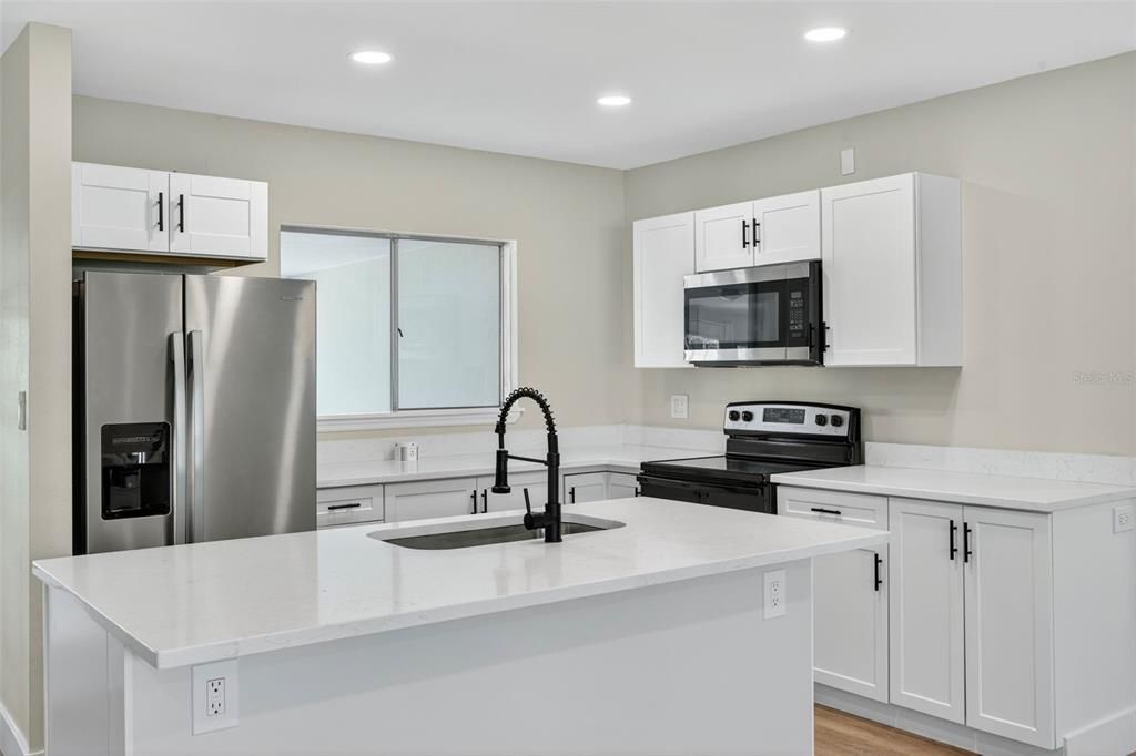 For Sale: $249,000 (3 beds, 2 baths, 1409 Square Feet)