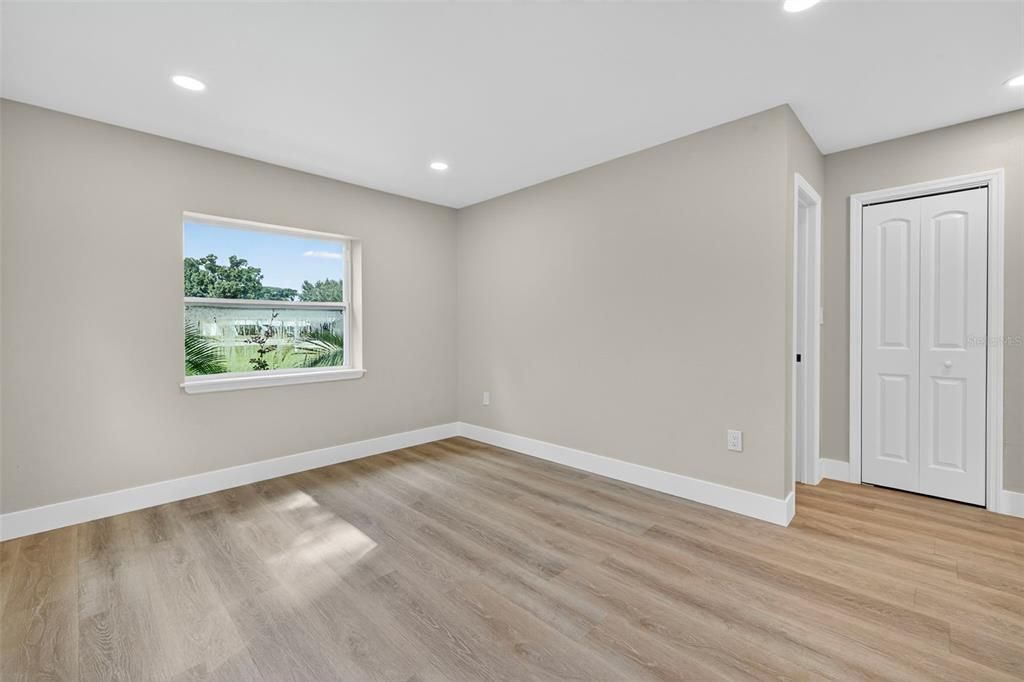 For Sale: $249,000 (3 beds, 2 baths, 1409 Square Feet)