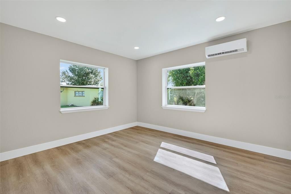 For Sale: $249,000 (3 beds, 2 baths, 1409 Square Feet)