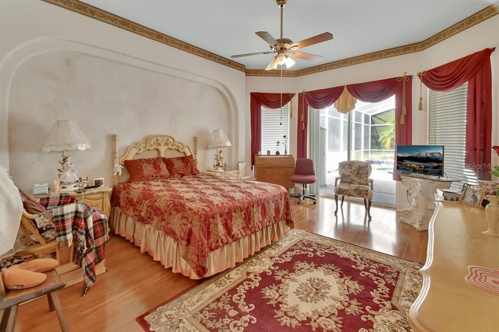 En Venta: $875,000 (4 camas, 3 baños, 3352 Pies cuadrados)