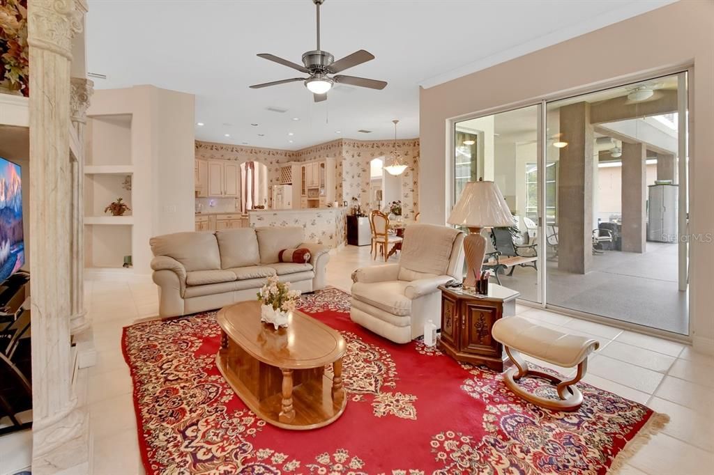 En Venta: $875,000 (4 camas, 3 baños, 3352 Pies cuadrados)