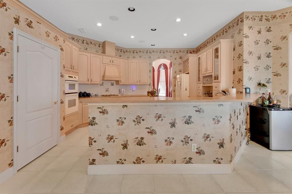 En Venta: $875,000 (4 camas, 3 baños, 3352 Pies cuadrados)