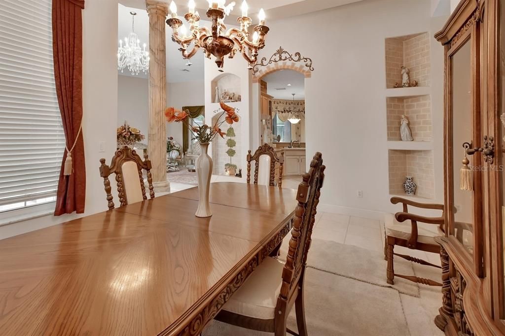 En Venta: $875,000 (4 camas, 3 baños, 3352 Pies cuadrados)