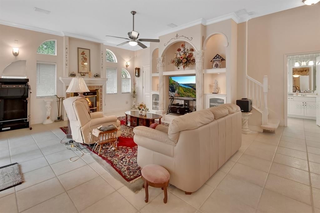 En Venta: $875,000 (4 camas, 3 baños, 3352 Pies cuadrados)