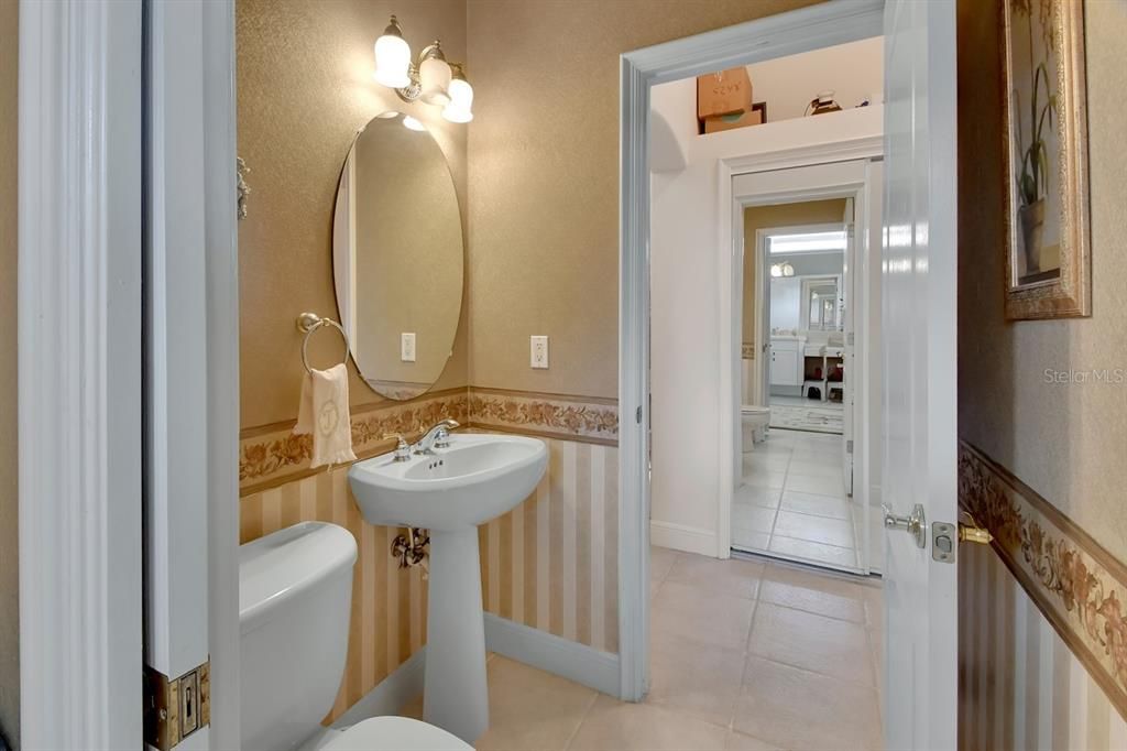 En Venta: $875,000 (4 camas, 3 baños, 3352 Pies cuadrados)