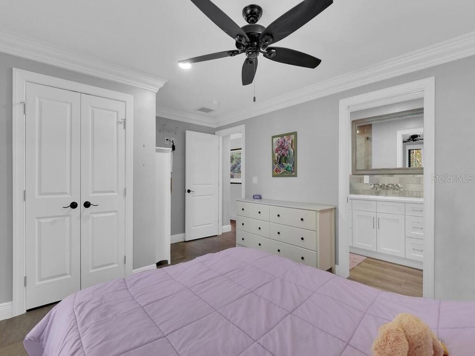 На продажу: $1,075,000 (5 спален, 4 ванн, 4048 Квадратных фут)