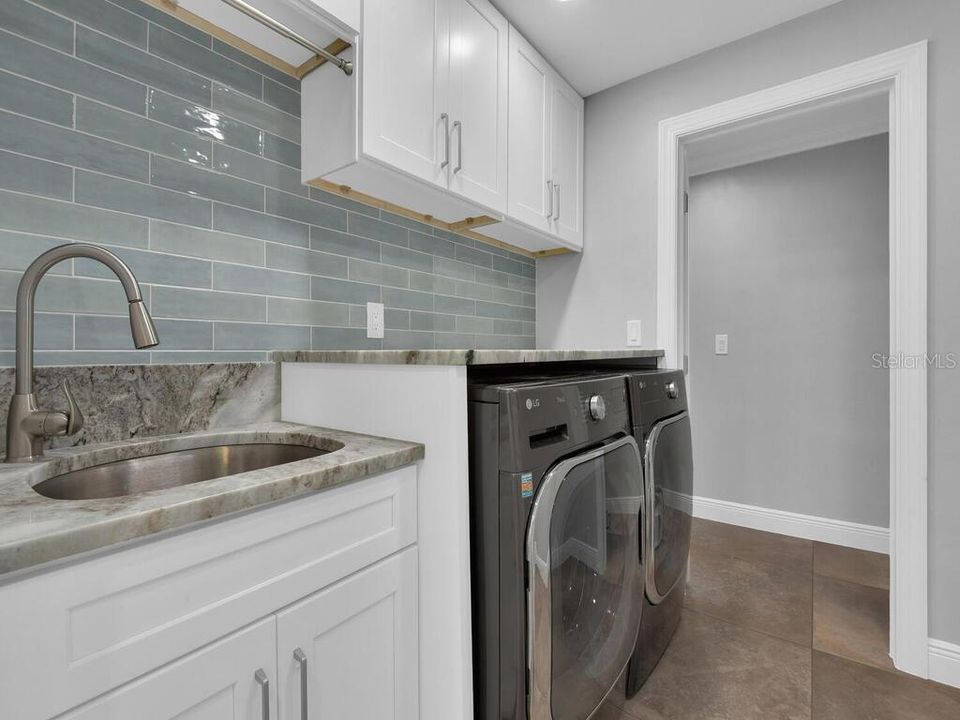 На продажу: $1,075,000 (5 спален, 4 ванн, 4048 Квадратных фут)