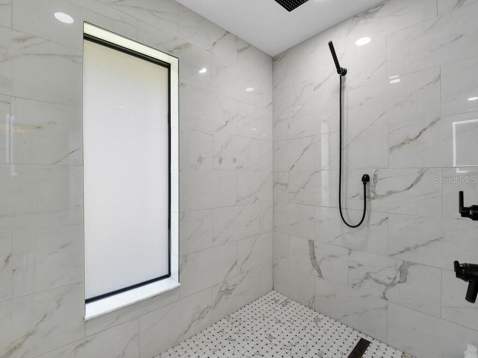 На продажу: $1,075,000 (5 спален, 4 ванн, 4048 Квадратных фут)