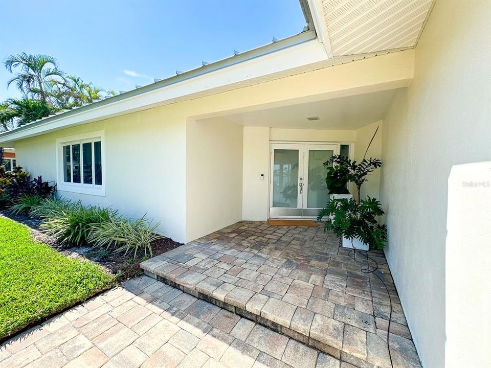 En Renta: $8,750 (4 camas, 3 baños, 2622 Pies cuadrados)