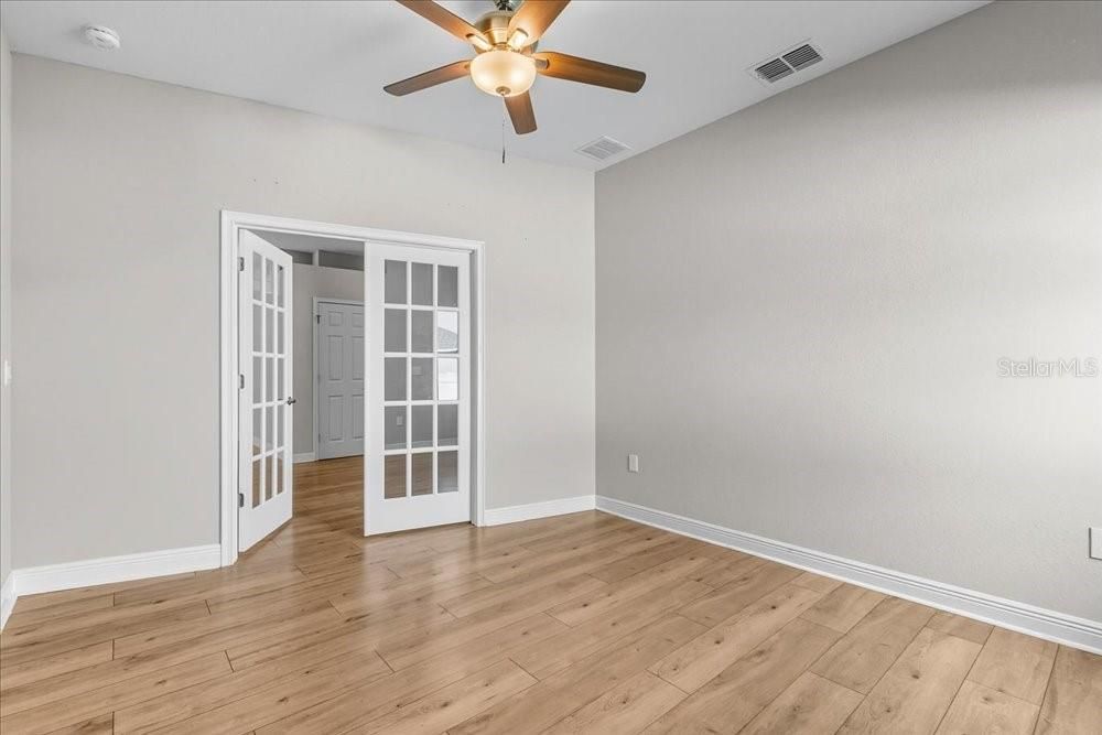 出租: $2,899 (5 贝兹, 3 浴室, 2640 平方英尺)