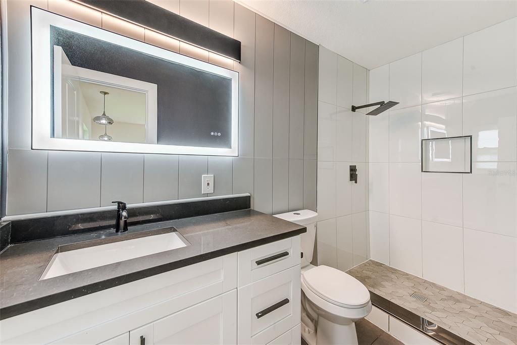 Под контрактом: $650,000 (3 спален, 2 ванн, 1839 Квадратных фут)