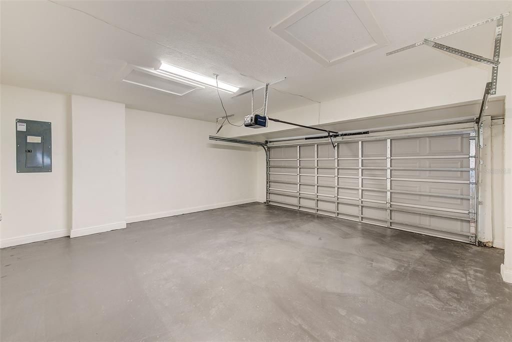 Под контрактом: $650,000 (3 спален, 2 ванн, 1839 Квадратных фут)