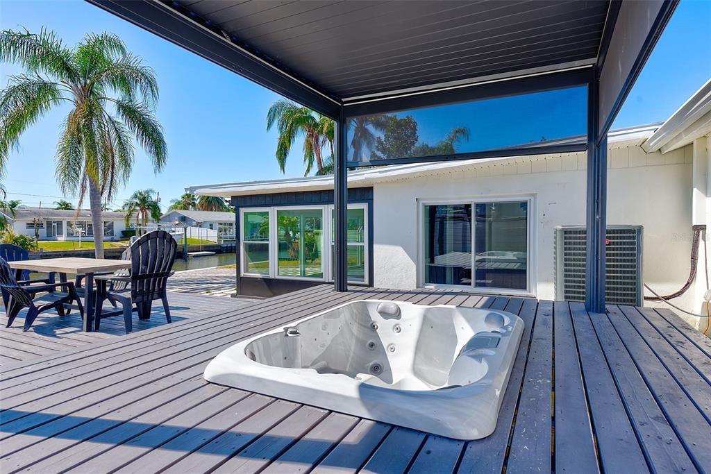 Под контрактом: $650,000 (3 спален, 2 ванн, 1839 Квадратных фут)