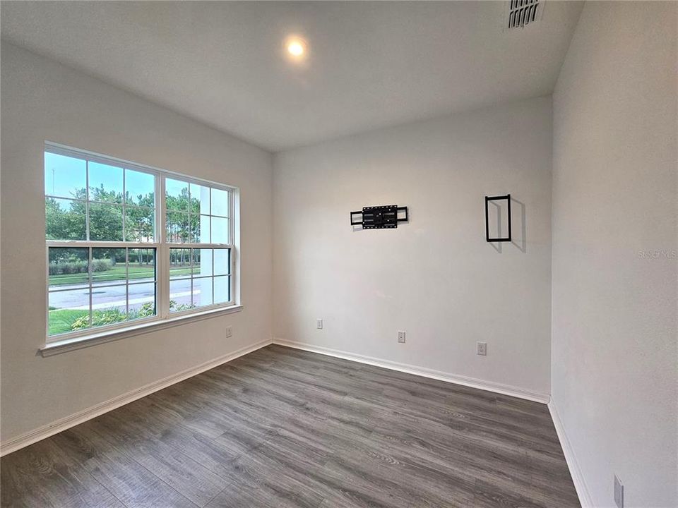 En Venta: $699,900 (5 camas, 3 baños, 4109 Pies cuadrados)