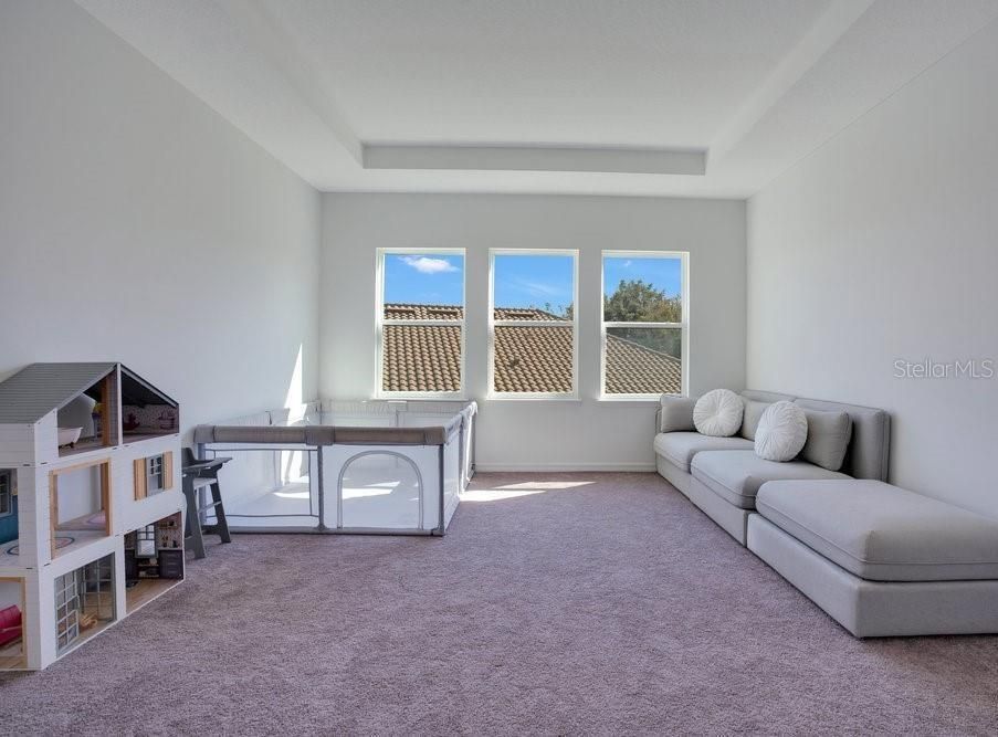 En Venta: $699,900 (5 camas, 3 baños, 4109 Pies cuadrados)