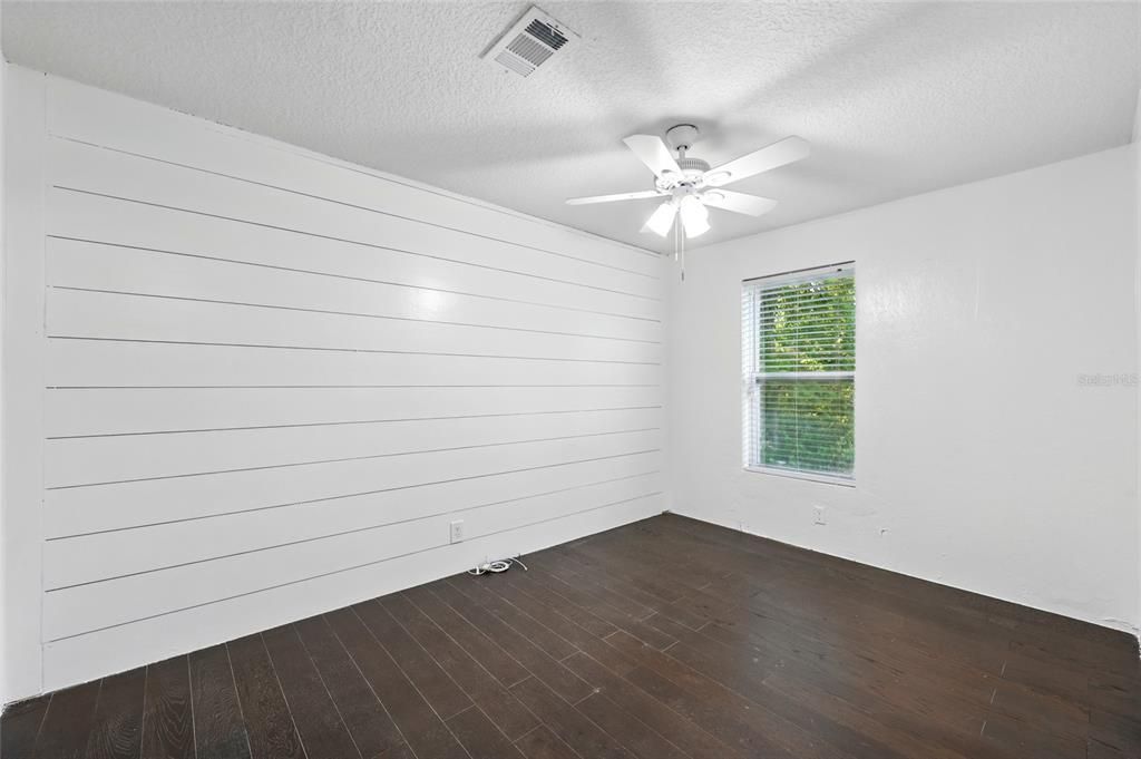 На продажу: $220,000 (3 спален, 2 ванн, 1352 Квадратных фут)