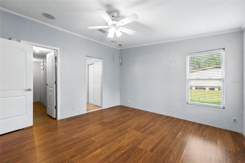 На продажу: $220,000 (3 спален, 2 ванн, 1352 Квадратных фут)