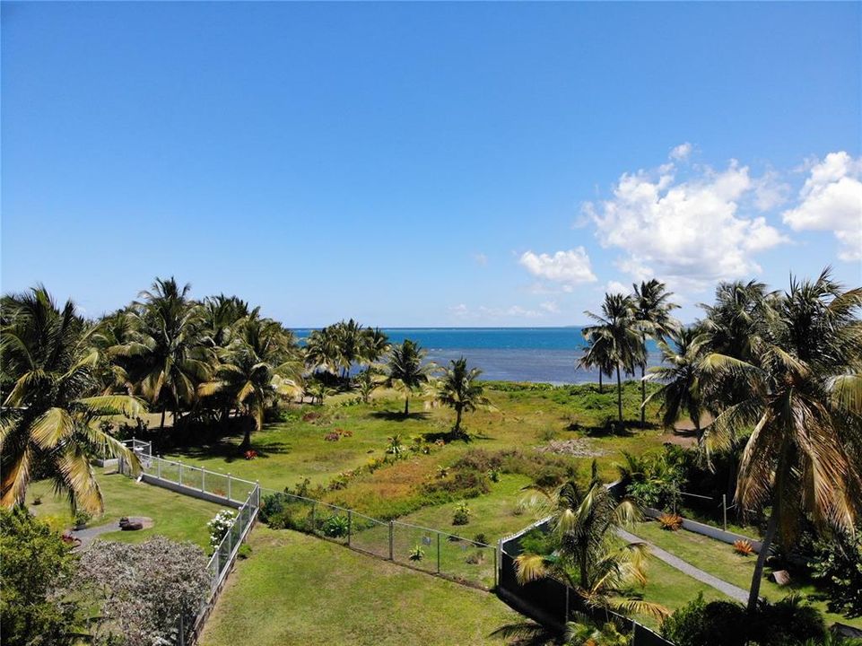 На продажу: $850,000 (0.25 acres)