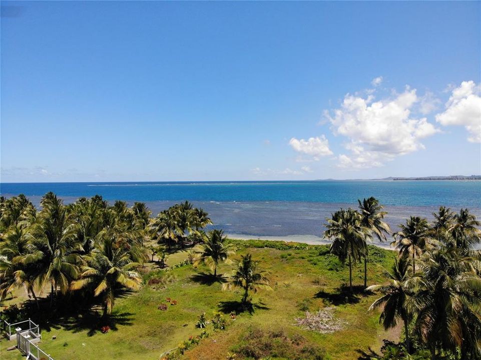 На продажу: $850,000 (0.25 acres)