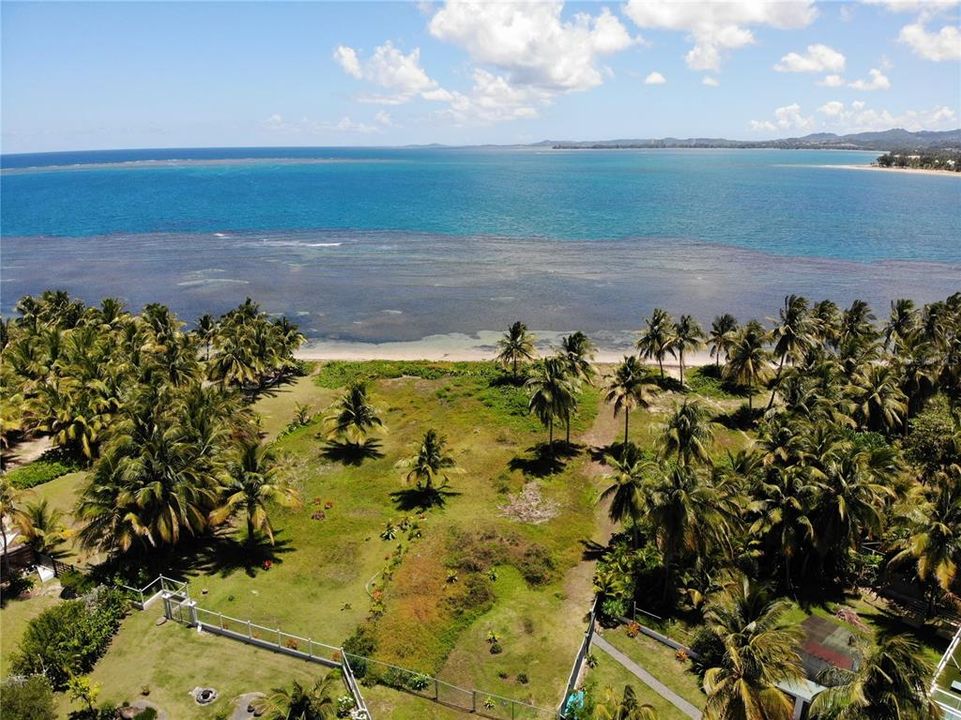 На продажу: $850,000 (0.25 acres)