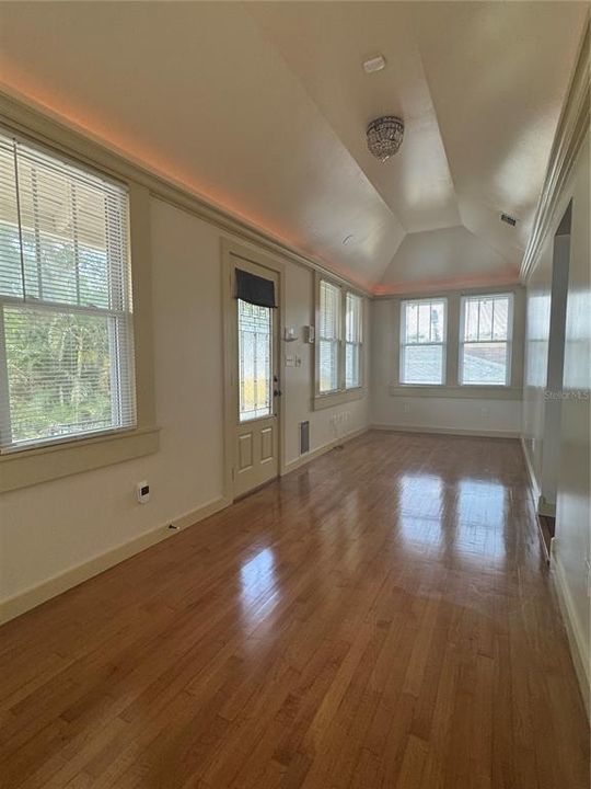 В аренду: $1,650 (1 спален, 1 ванн, 900 Квадратных фут)