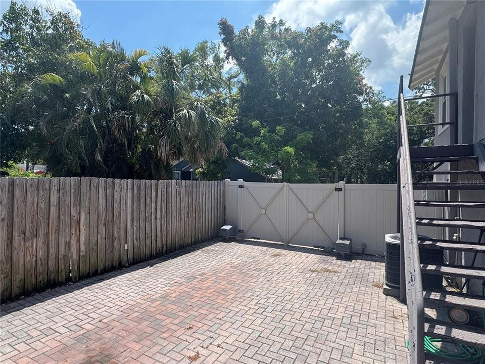 В аренду: $1,650 (1 спален, 1 ванн, 900 Квадратных фут)