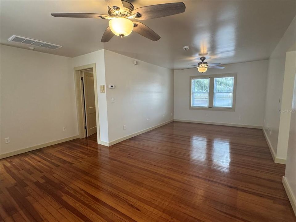 В аренду: $1,650 (1 спален, 1 ванн, 900 Квадратных фут)