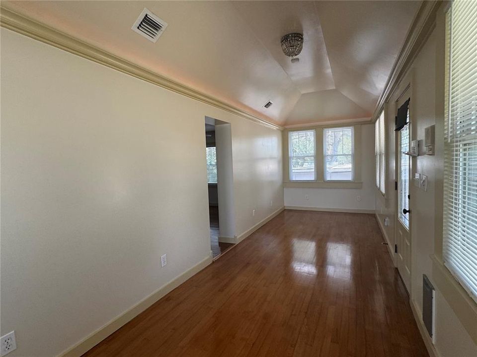 В аренду: $1,650 (1 спален, 1 ванн, 900 Квадратных фут)