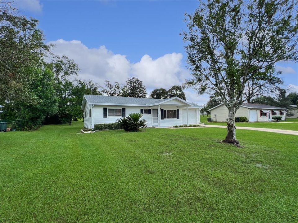 Active With Contract: $169,900 (2 beds, 2 baths, 864 Square Feet)