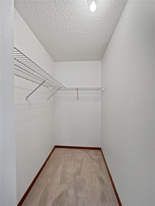 Active With Contract: $169,900 (2 beds, 2 baths, 864 Square Feet)
